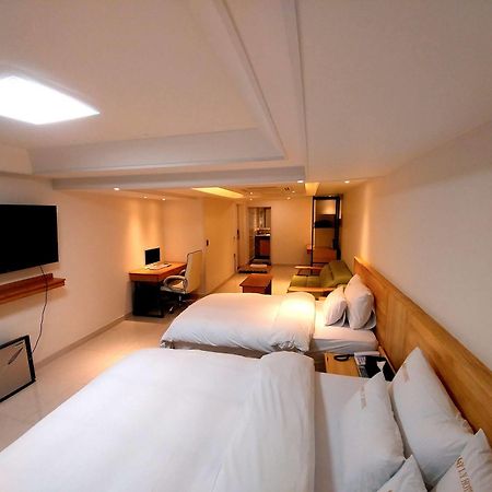 I.Y Hotel 水原市 外观 照片