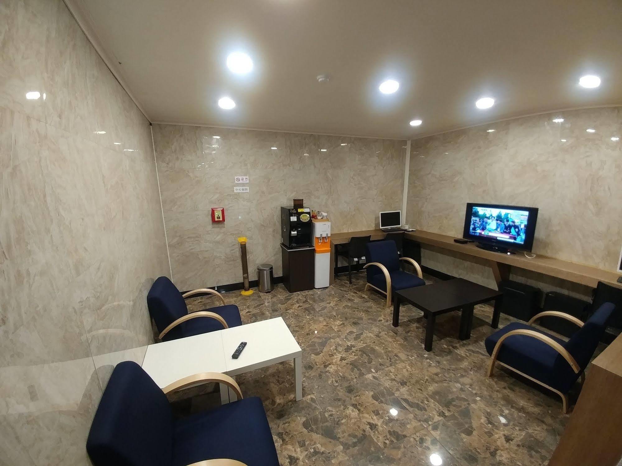 I.Y Hotel 水原市 外观 照片