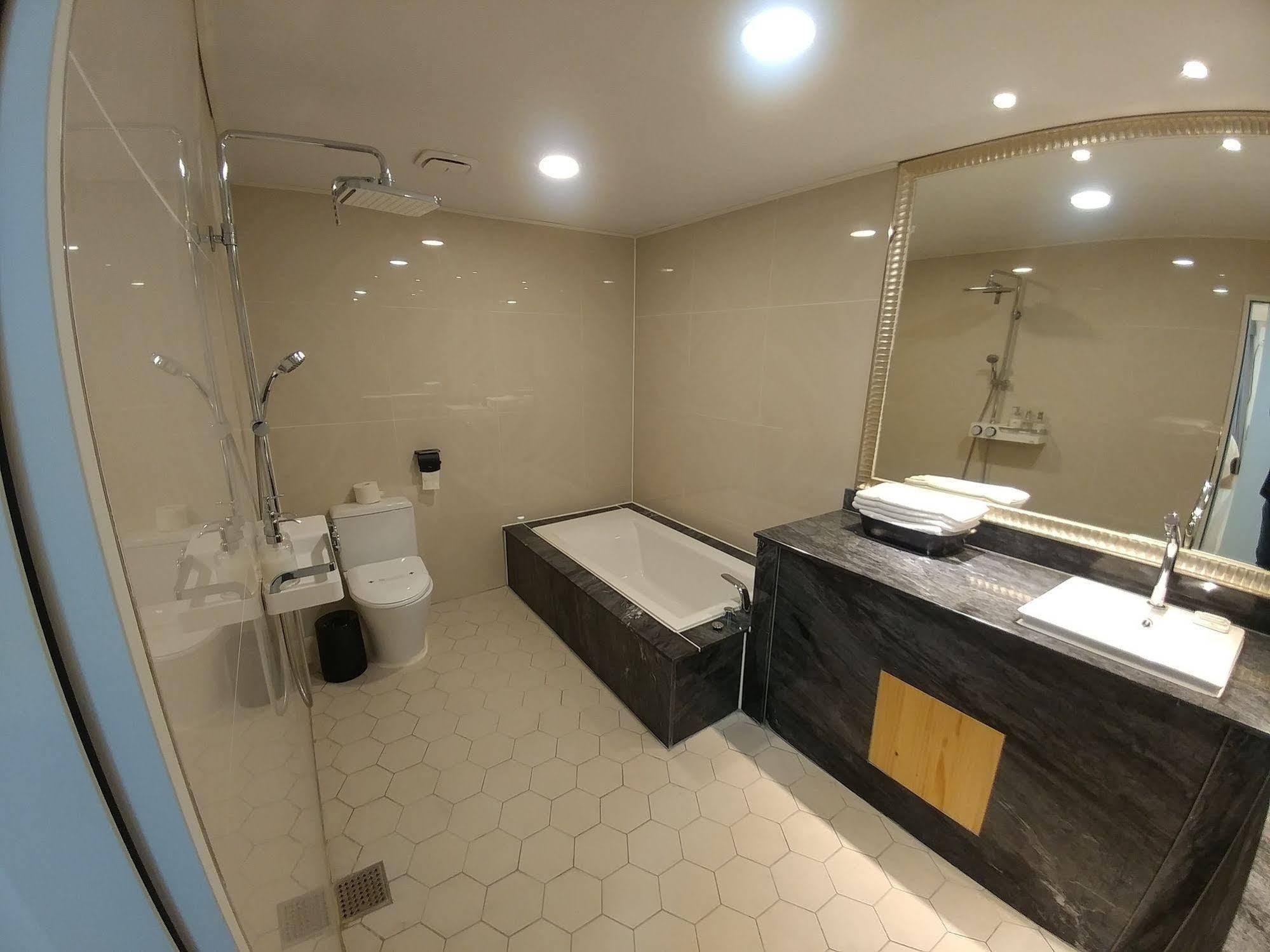 I.Y Hotel 水原市 外观 照片