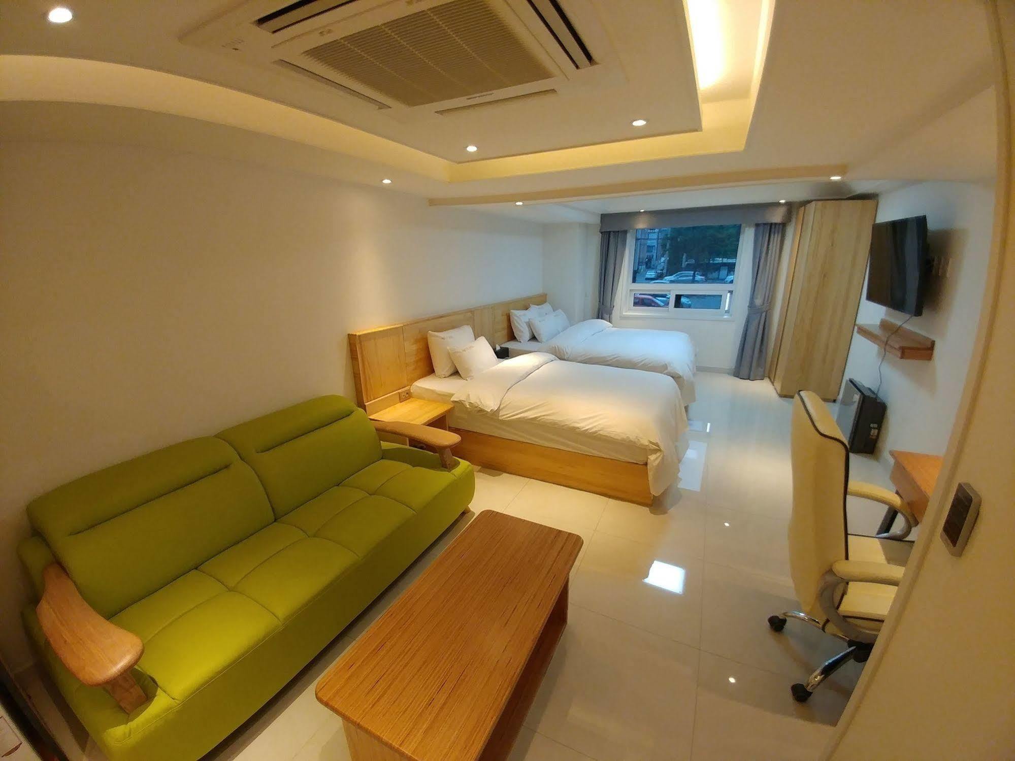 I.Y Hotel 水原市 外观 照片
