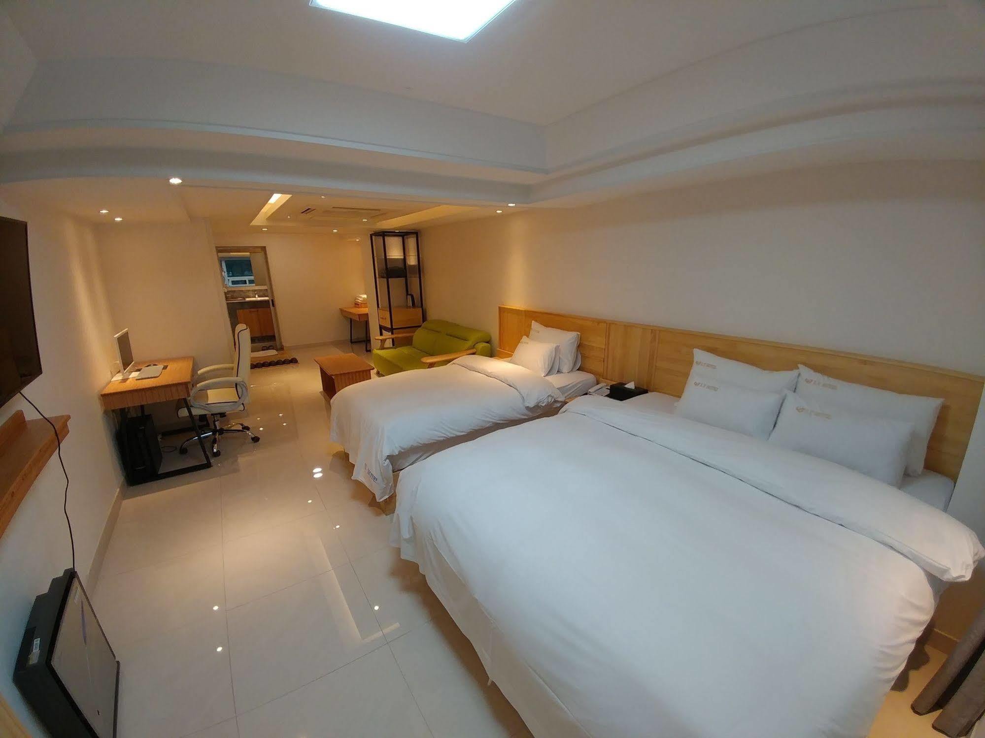 I.Y Hotel 水原市 外观 照片