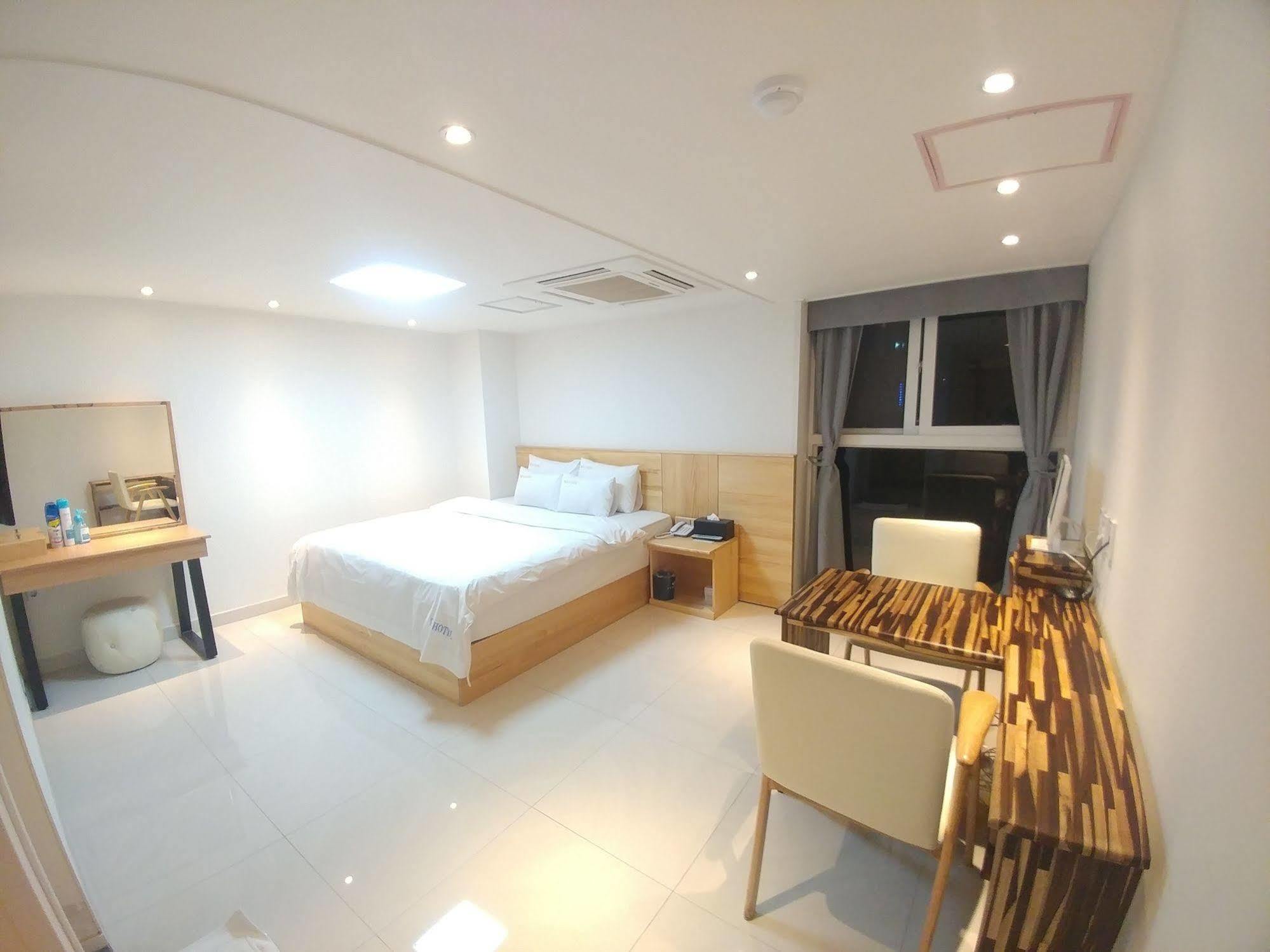 I.Y Hotel 水原市 外观 照片