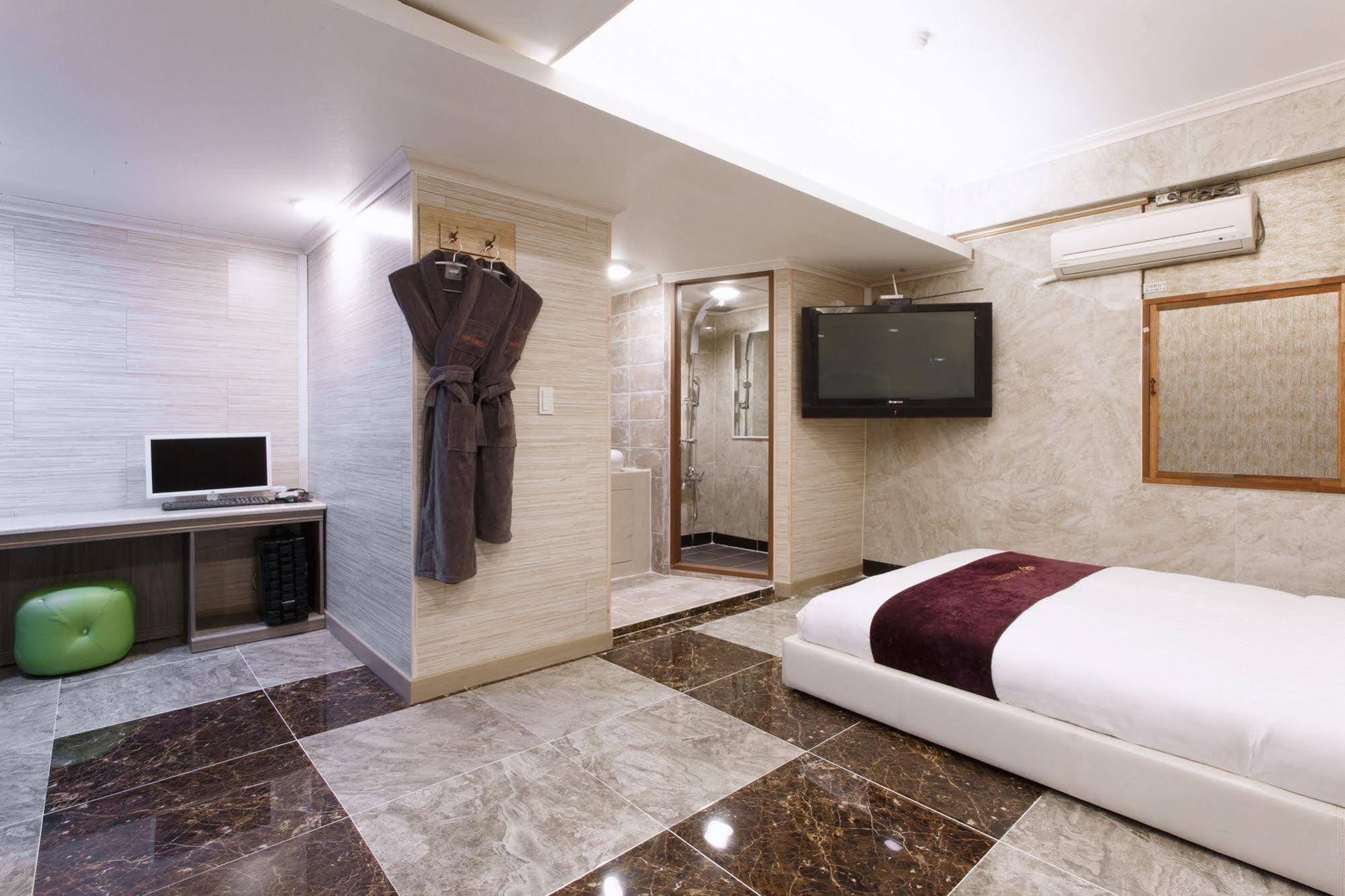 I.Y Hotel 水原市 外观 照片