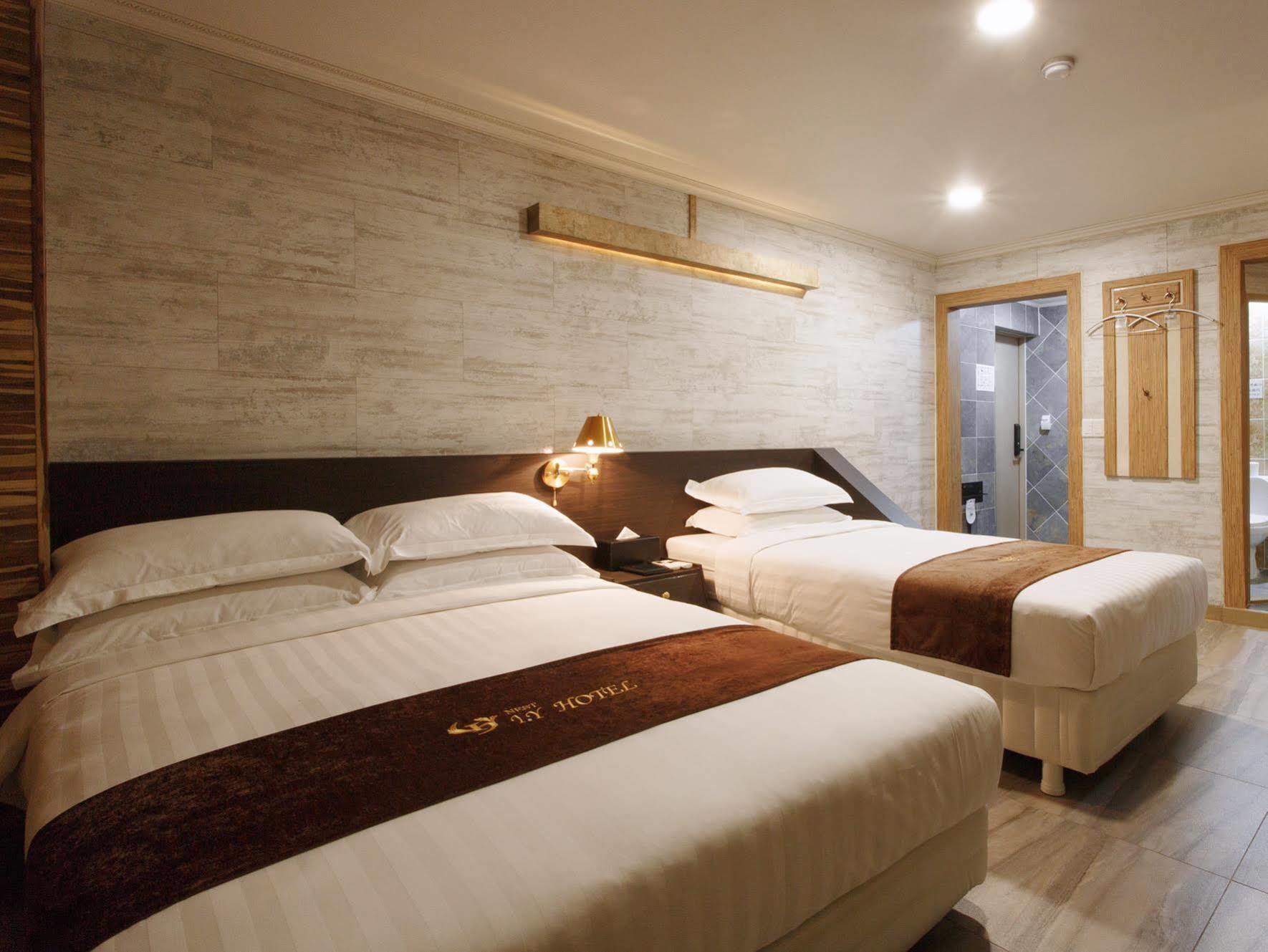 I.Y Hotel 水原市 外观 照片