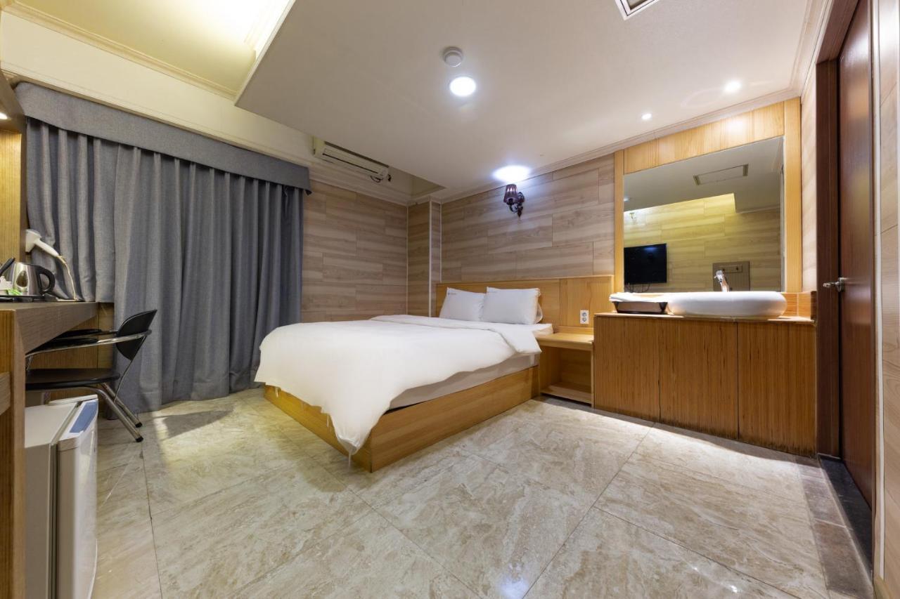 I.Y Hotel 水原市 外观 照片