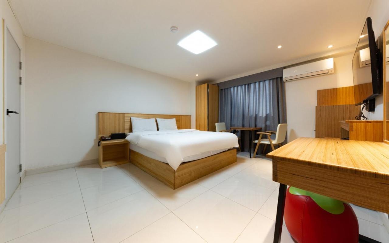 I.Y Hotel 水原市 外观 照片