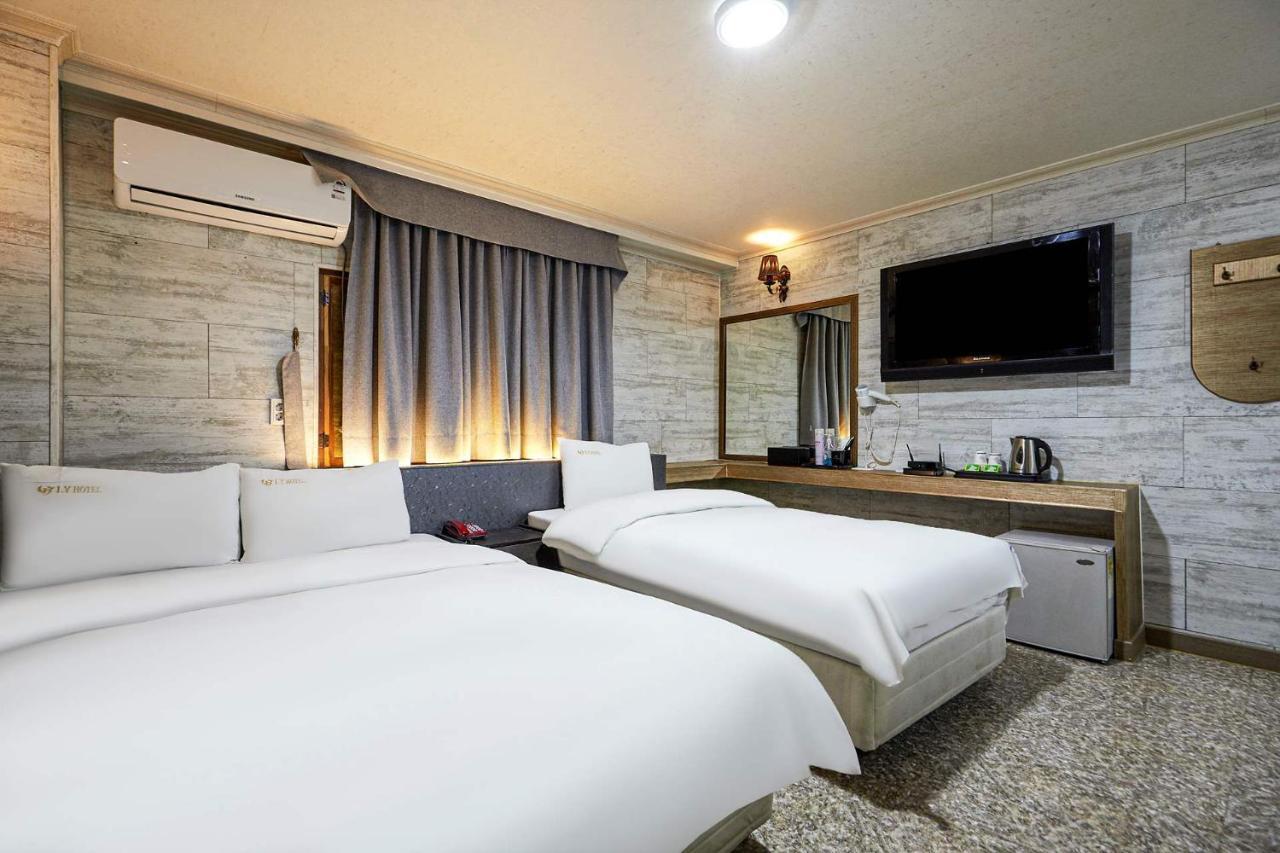 I.Y Hotel 水原市 外观 照片